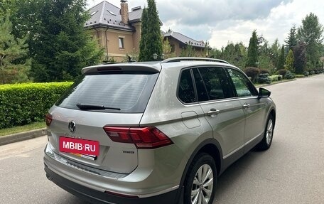 Volkswagen Tiguan II, 2021 год, 3 700 000 рублей, 3 фотография