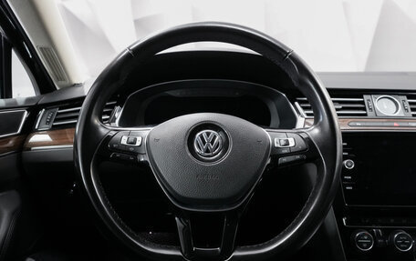 Volkswagen Passat B8 рестайлинг, 2018 год, 2 195 000 рублей, 15 фотография