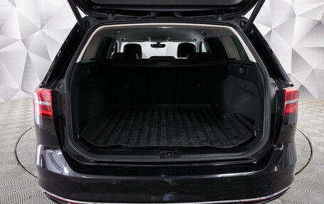 Volkswagen Passat B8 рестайлинг, 2018 год, 2 195 000 рублей, 21 фотография