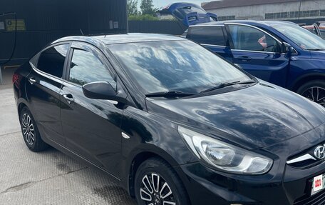 Hyundai Solaris II рестайлинг, 2011 год, 665 000 рублей, 4 фотография