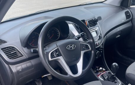 Hyundai Solaris II рестайлинг, 2011 год, 665 000 рублей, 9 фотография