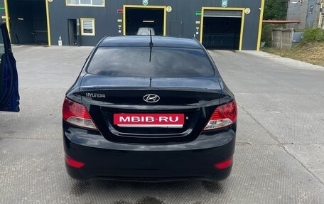Hyundai Solaris II рестайлинг, 2011 год, 665 000 рублей, 7 фотография