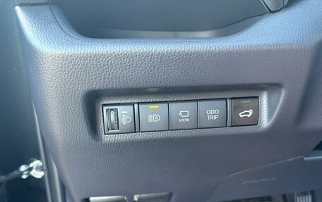 Toyota RAV4, 2025 год, 3 890 000 рублей, 19 фотография