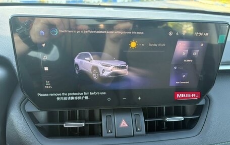 Toyota RAV4, 2025 год, 3 890 000 рублей, 20 фотография