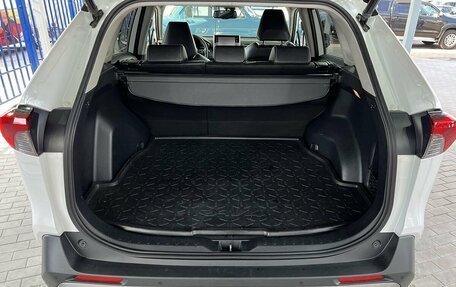 Toyota RAV4, 2019 год, 3 199 000 рублей, 9 фотография