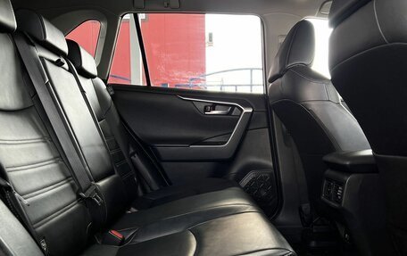 Toyota RAV4, 2019 год, 3 199 000 рублей, 12 фотография