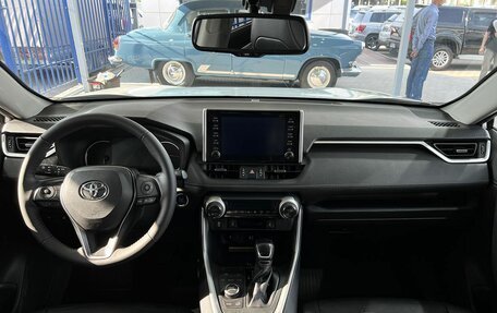 Toyota RAV4, 2019 год, 3 199 000 рублей, 10 фотография