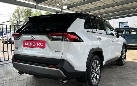 Toyota RAV4, 2019 год, 3 199 000 рублей, 5 фотография