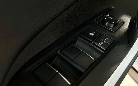 Toyota RAV4, 2019 год, 3 199 000 рублей, 20 фотография