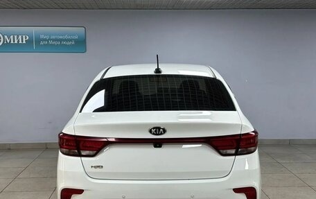 KIA Rio IV, 2018 год, 1 329 000 рублей, 6 фотография