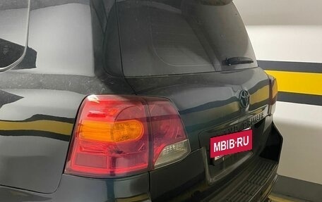 Toyota Land Cruiser 200, 2010 год, 4 500 000 рублей, 5 фотография