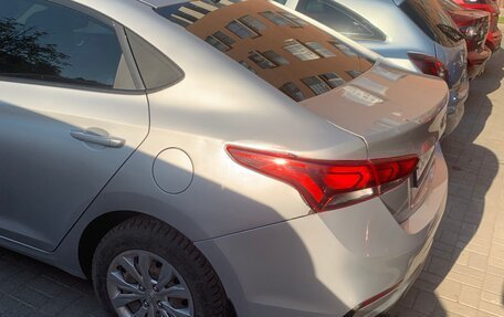 Hyundai Solaris II рестайлинг, 2018 год, 1 060 000 рублей, 7 фотография