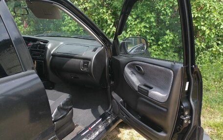 Suzuki Grand Vitara, 2001 год, 650 000 рублей, 18 фотография