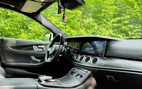 Mercedes-Benz E-Класс, 2017 год, 3 700 000 рублей, 11 фотография