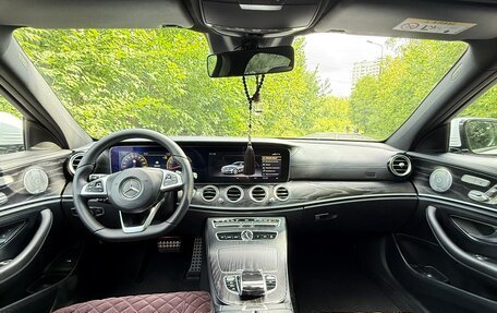 Mercedes-Benz E-Класс, 2017 год, 3 700 000 рублей, 10 фотография
