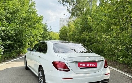 Mercedes-Benz E-Класс, 2017 год, 3 700 000 рублей, 4 фотография