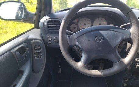 Dodge Caravan IV, 2002 год, 695 000 рублей, 21 фотография