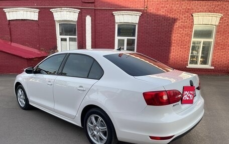 Volkswagen Jetta VI, 2013 год, 869 000 рублей, 5 фотография