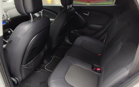 Hyundai ix35 I рестайлинг, 2011 год, 1 200 000 рублей, 9 фотография