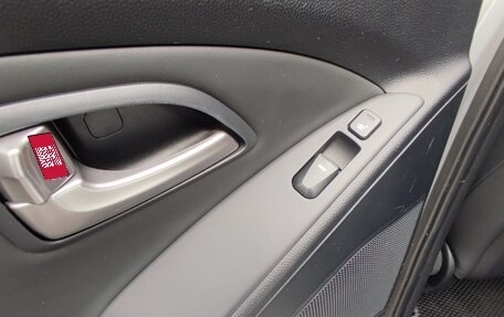 Hyundai ix35 I рестайлинг, 2011 год, 1 200 000 рублей, 10 фотография