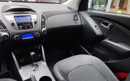Hyundai ix35 I рестайлинг, 2011 год, 1 200 000 рублей, 11 фотография
