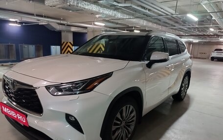 Toyota Highlander, 2020 год, 5 400 000 рублей, 12 фотография