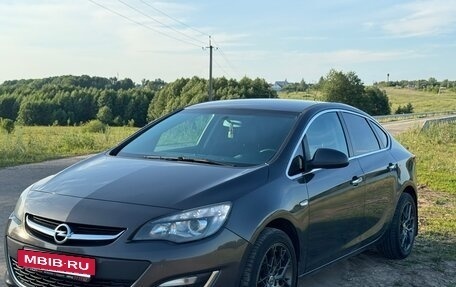 Opel Astra J, 2013 год, 870 000 рублей, 3 фотография