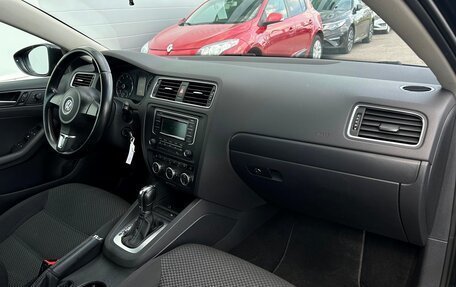 Volkswagen Jetta VI, 2014 год, 927 800 рублей, 7 фотография