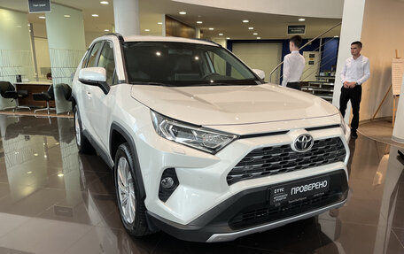 Toyota RAV4, 2021 год, 3 719 000 рублей, 3 фотография