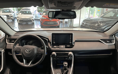 Toyota RAV4, 2021 год, 3 719 000 рублей, 17 фотография