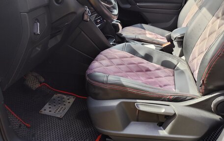 Volkswagen Tiguan II, 2021 год, 3 300 000 рублей, 2 фотография