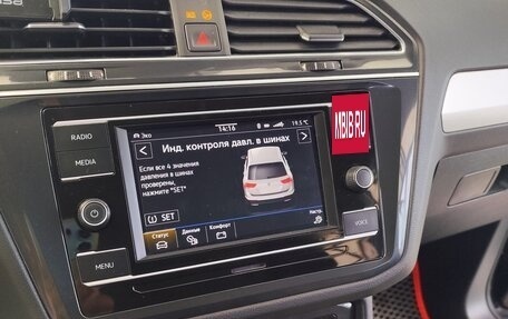 Volkswagen Tiguan II, 2021 год, 3 300 000 рублей, 3 фотография