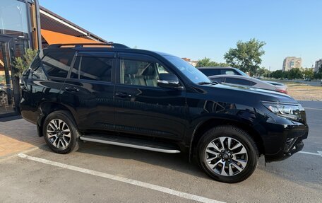 Toyota Land Cruiser Prado 150 рестайлинг 2, 2021 год, 7 750 000 рублей, 4 фотография