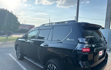 Toyota Land Cruiser Prado 150 рестайлинг 2, 2021 год, 7 750 000 рублей, 8 фотография