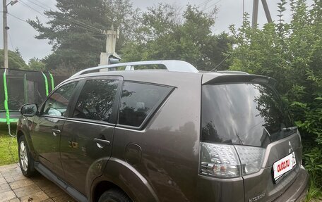 Mitsubishi Outlander III рестайлинг 3, 2010 год, 1 550 000 рублей, 3 фотография