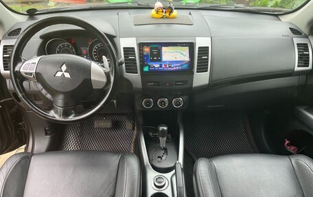 Mitsubishi Outlander III рестайлинг 3, 2010 год, 1 550 000 рублей, 8 фотография