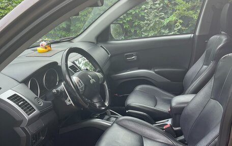 Mitsubishi Outlander III рестайлинг 3, 2010 год, 1 550 000 рублей, 9 фотография