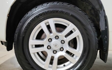 Toyota Land Cruiser Prado 150 рестайлинг 2, 2012 год, 2 600 000 рублей, 23 фотография