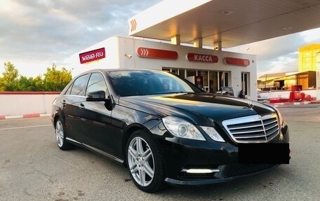 Mercedes-Benz E-Класс, 2013 год, 1 800 000 рублей, 1 фотография