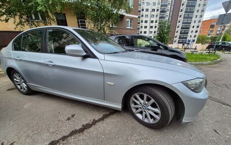 BMW 3 серия, 2011 год, 1 000 000 рублей, 6 фотография