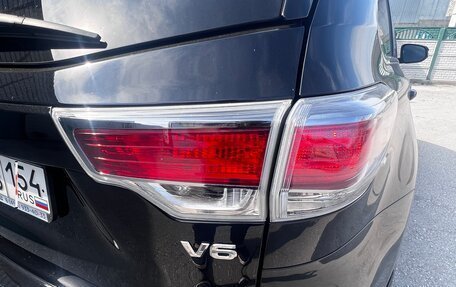 Toyota Highlander III, 2015 год, 3 390 000 рублей, 27 фотография