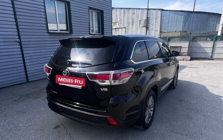 Toyota Highlander III, 2015 год, 3 390 000 рублей, 21 фотография