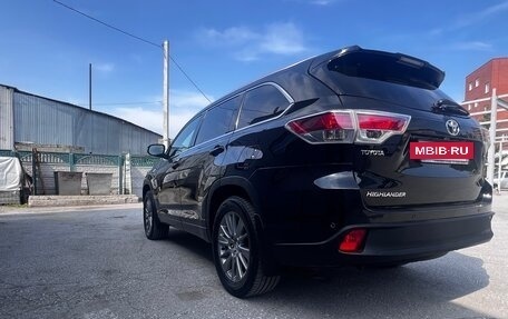 Toyota Highlander III, 2015 год, 3 390 000 рублей, 29 фотография