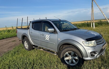 Mitsubishi L200 IV рестайлинг, 2013 год, 1 500 000 рублей, 3 фотография