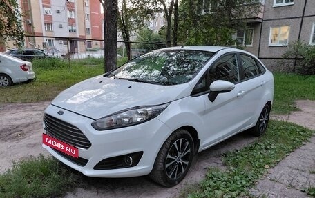 Ford Fiesta, 2015 год, 1 000 000 рублей, 3 фотография
