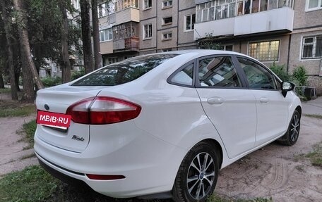 Ford Fiesta, 2015 год, 1 000 000 рублей, 7 фотография