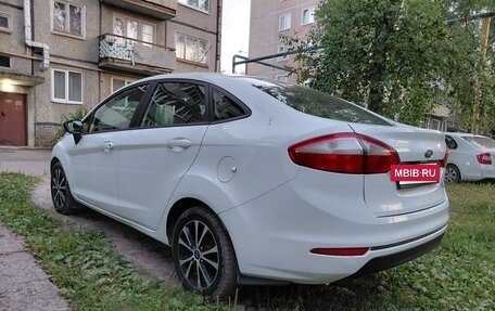 Ford Fiesta, 2015 год, 1 000 000 рублей, 5 фотография