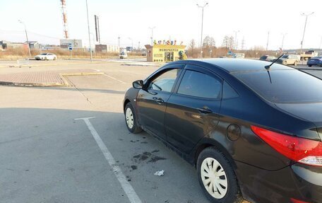Hyundai Solaris II рестайлинг, 2013 год, 650 000 рублей, 4 фотография