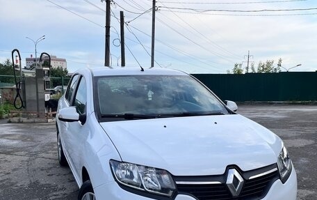 Renault Logan II, 2017 год, 950 000 рублей, 1 фотография