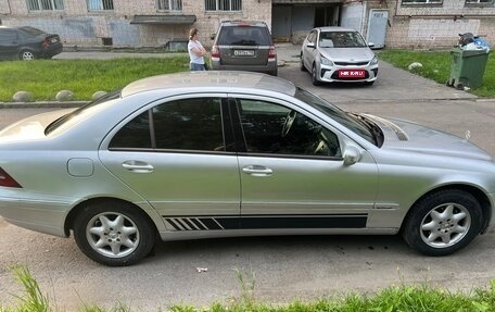 Mercedes-Benz C-Класс, 2002 год, 450 000 рублей, 1 фотография